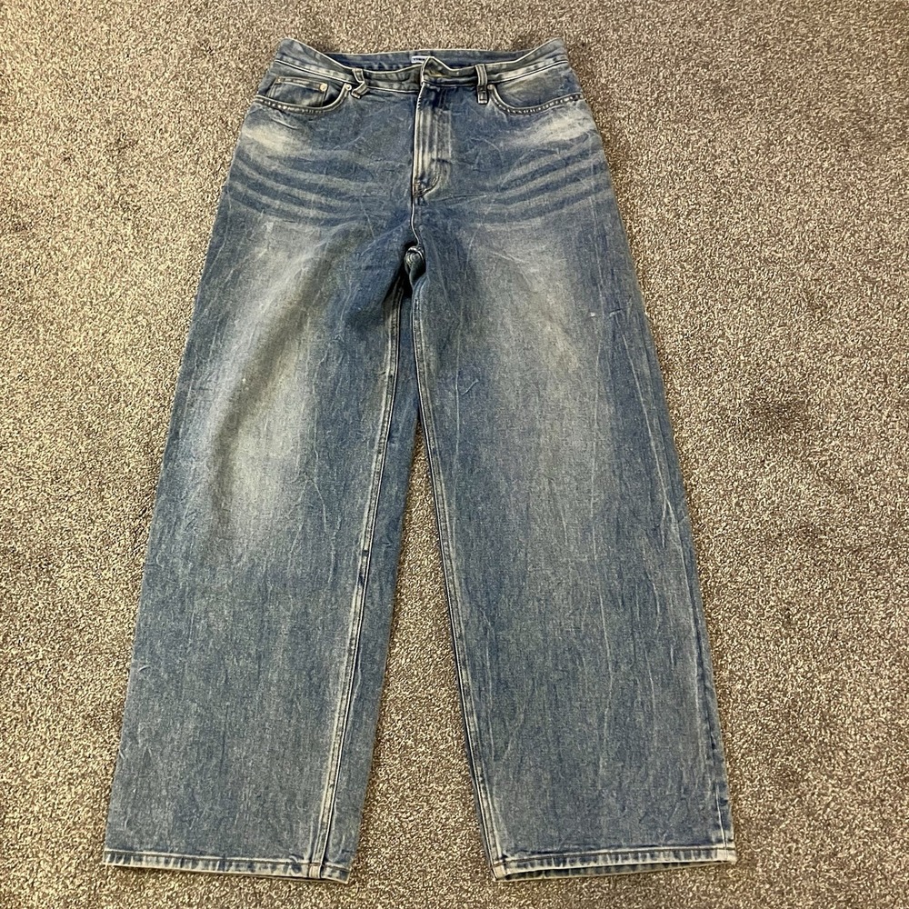 The Ilma Korean‎ Women's Wide Leg Blue Jeans Size Large 32x31 Distressed Hi Rise